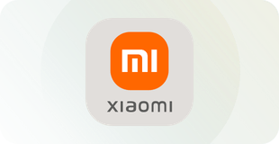 โลโก้ Xiaomi บนพื้นหลังที่ชัดเจน